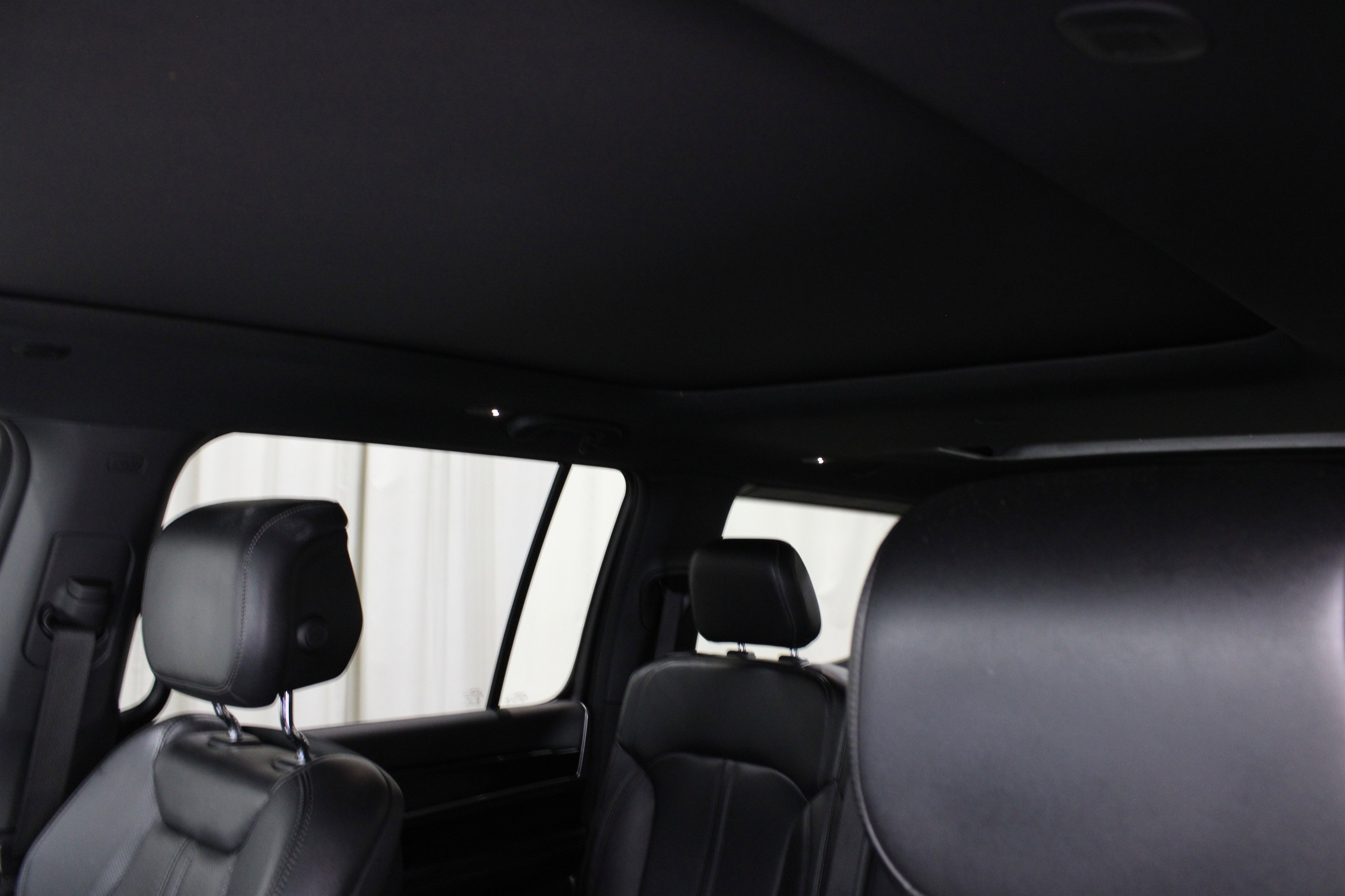 Used 2023 Jeep Wagoneer 4WD w/ Premium Group I image 29