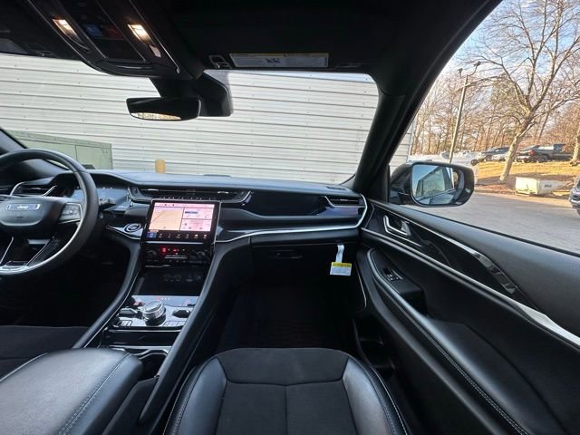 Used 2022 Jeep Grand Cherokee Trailhawk image 28