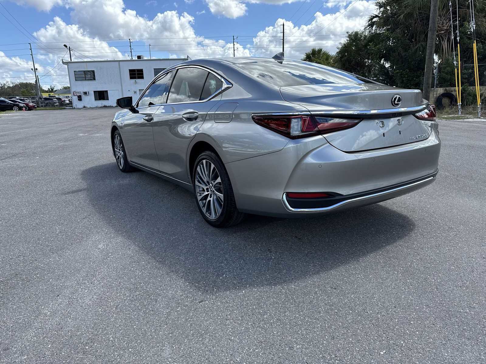 Used 2021 Lexus ES 250 w/ Premium Package image 4