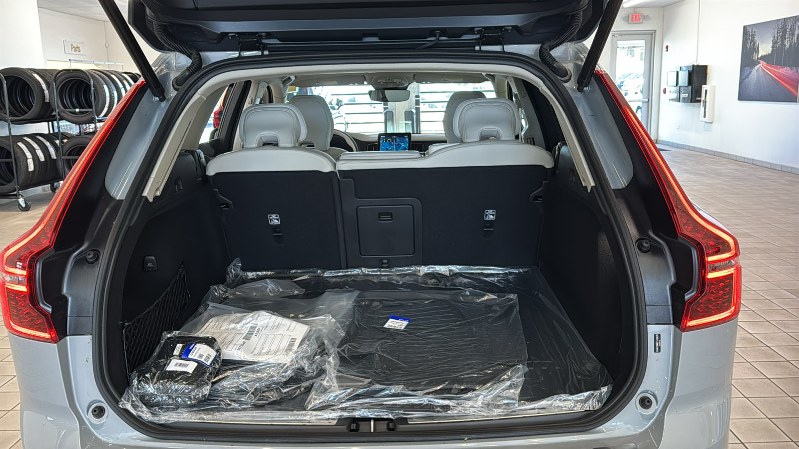 New 2026 Volvo XC60 B5 Ultra w/ Protection Package Premier AWD/4WD image 29