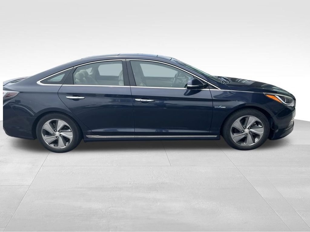 Used 2017 Hyundai Sonata Limited w/ Ultimate Package 02 FWD image 14
