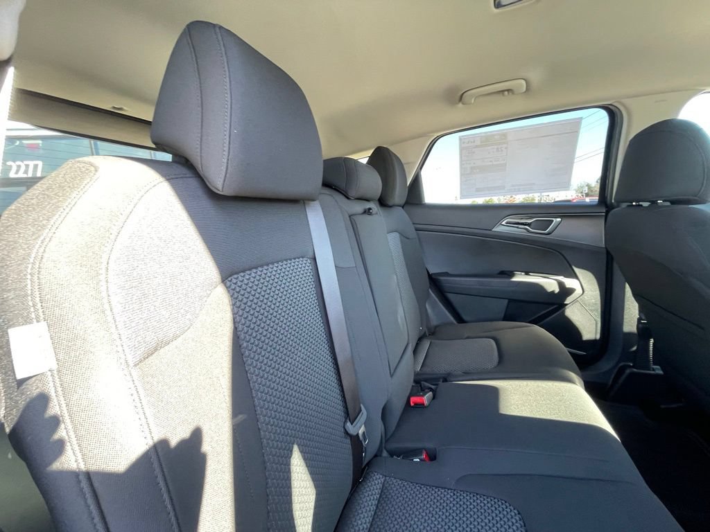 New 2026 Kia Sportage LX w/ LX Convenience Package FWD image 29