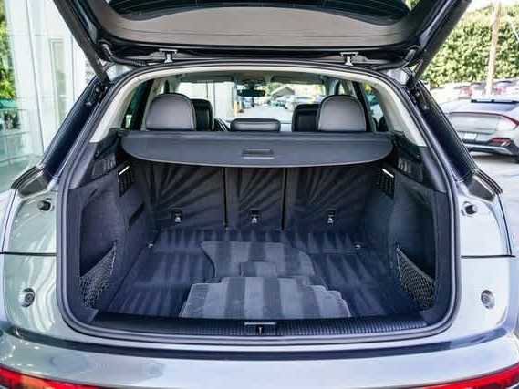Used 2023 Audi Q5 2.0T Premium w/ Convenience Package image 27