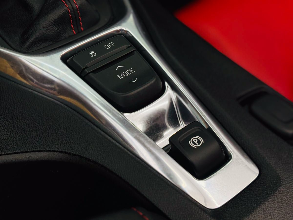 Used 2016 Chevrolet Camaro SS RWD image 58