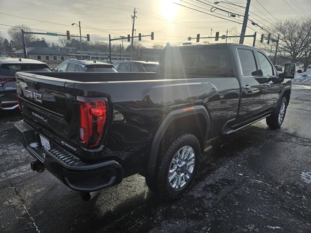 Used 2022 GMC Sierra 3500 Denali image 6