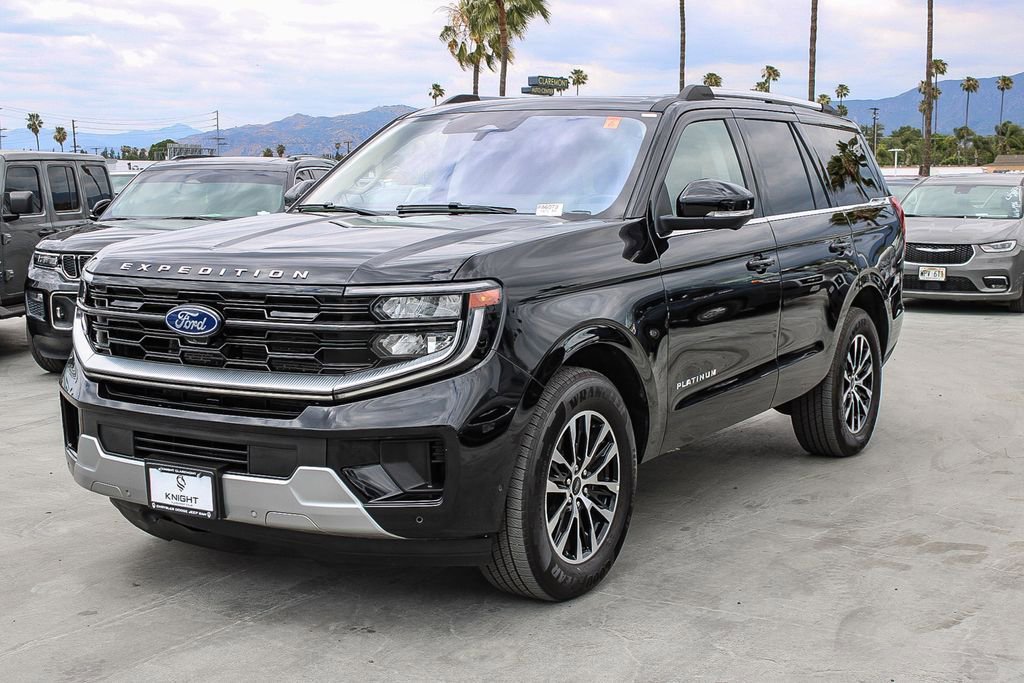 Used 2025 Ford Expedition Platinum AWD/4WD image 4