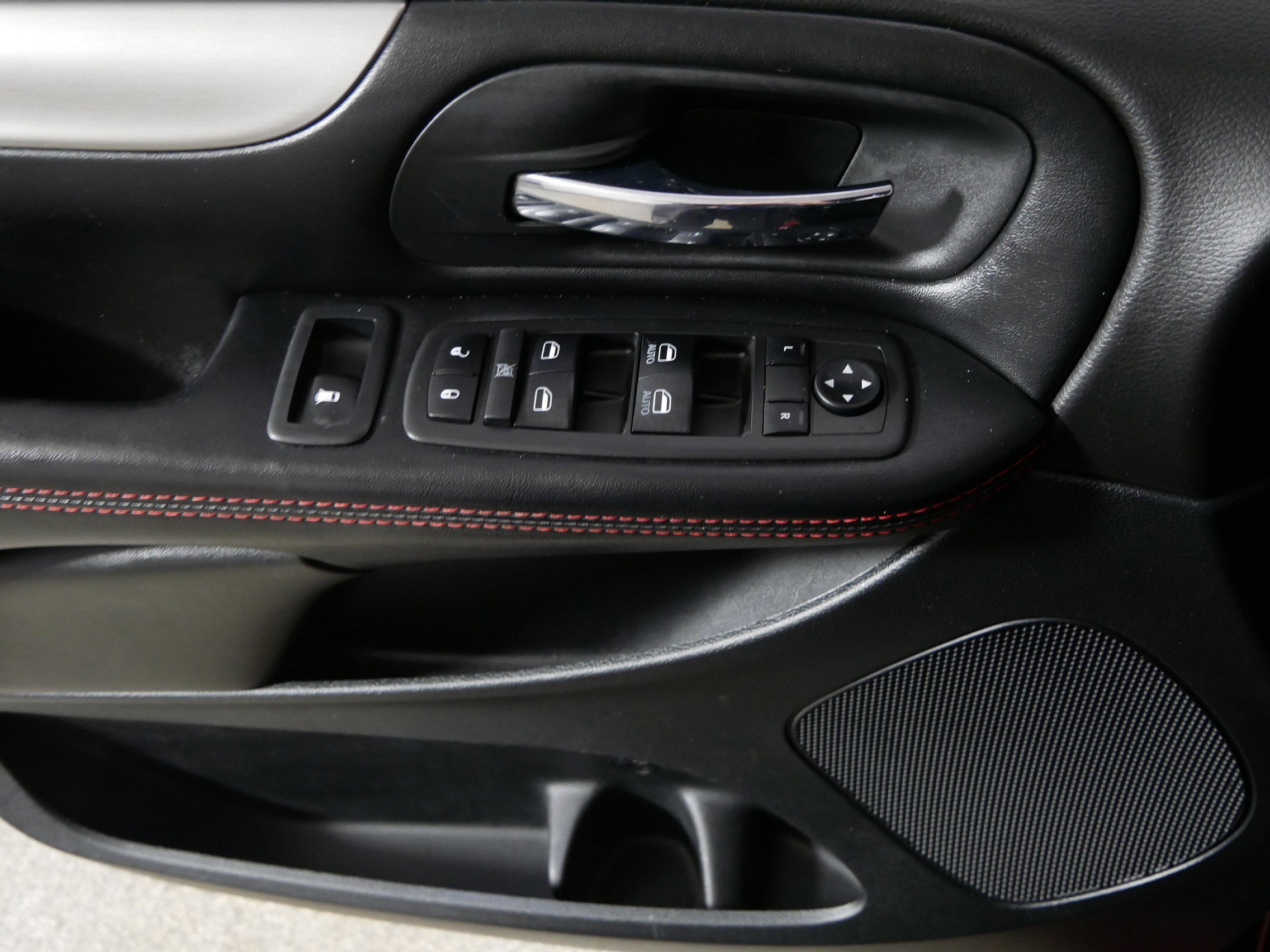 Used 2019 Dodge Grand Caravan GT image 19