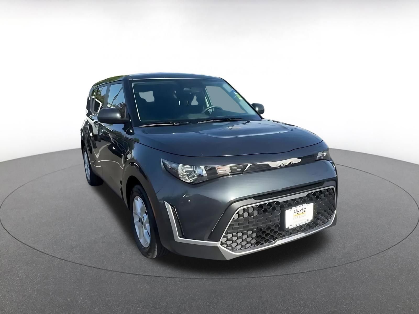 Used 2025 Kia Soul LX w/ LX Technology Package FWD image 3