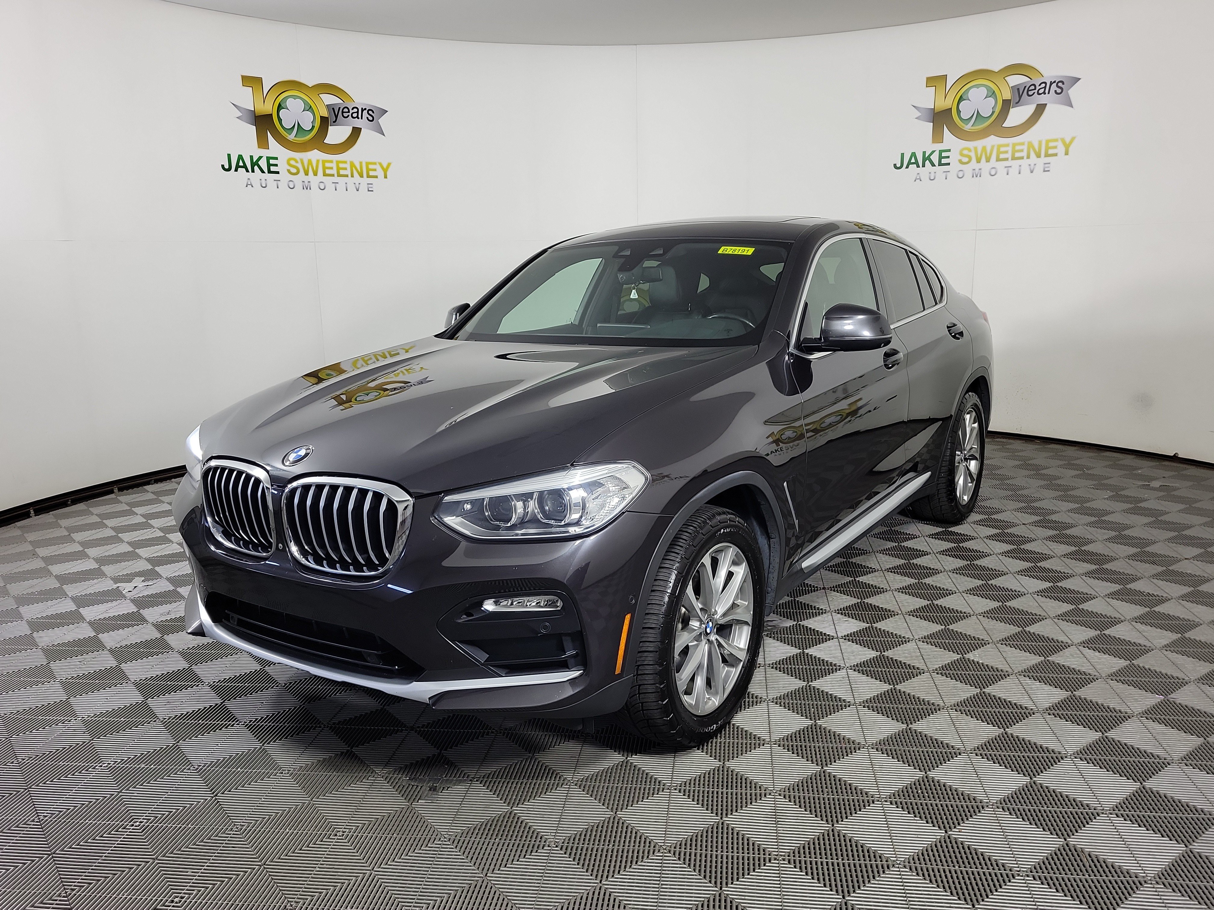 Used 2019 BMW X4 xDrive30i w/ Premium Package AWD/4WD image 3