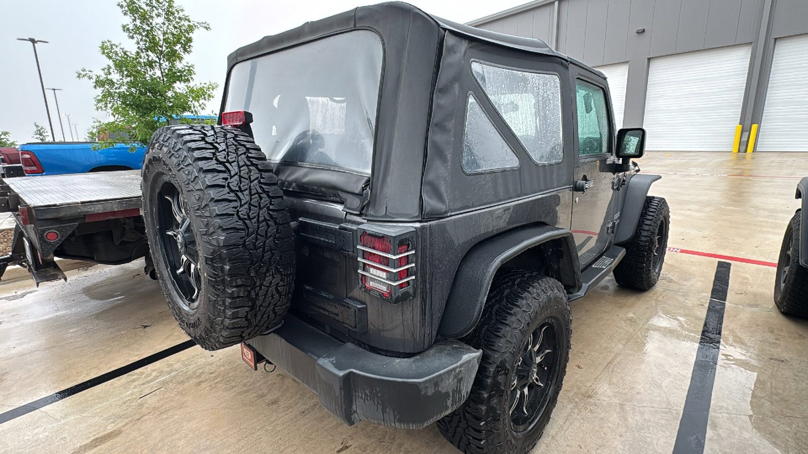 Used 2017 Jeep Wrangler Sport image 4