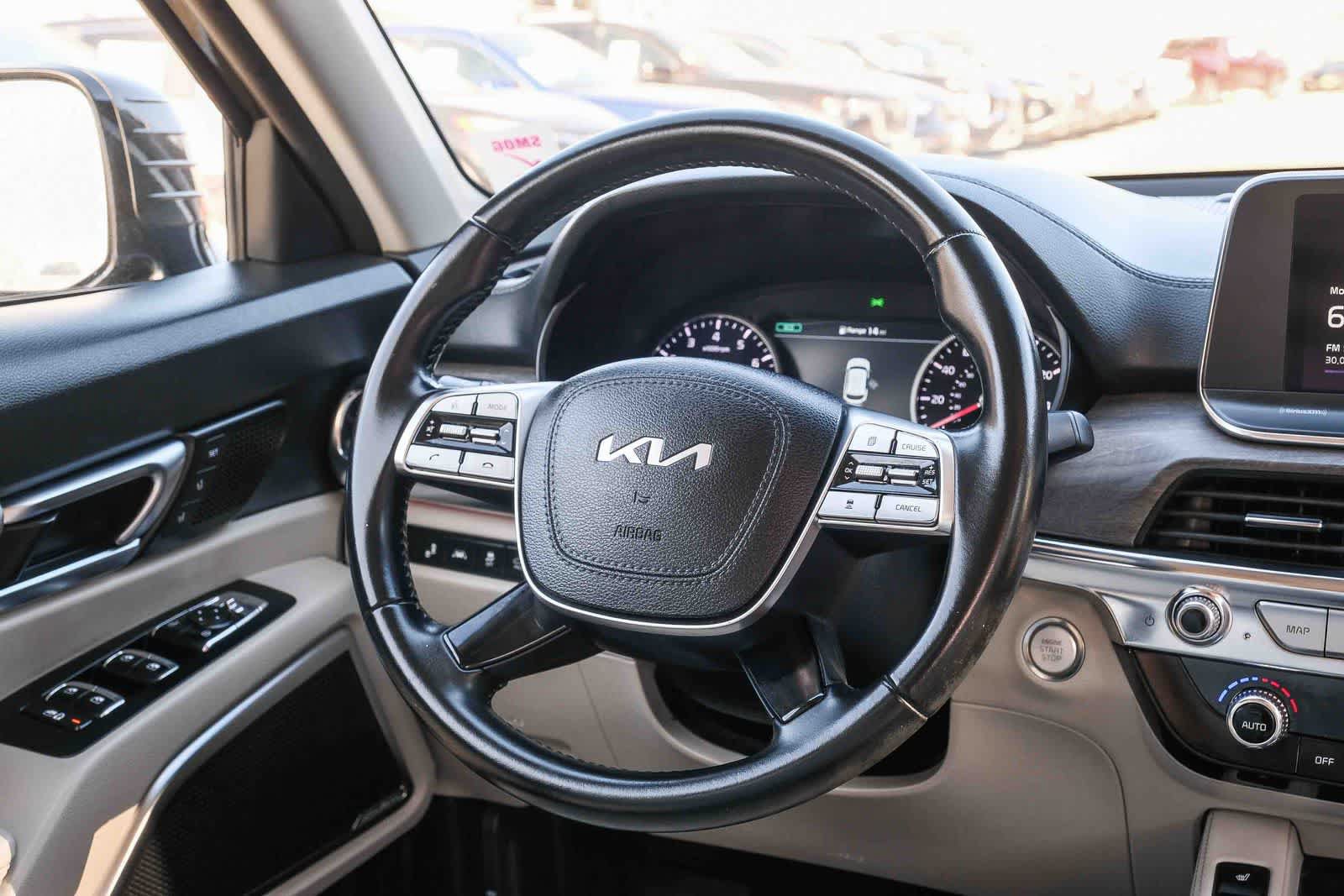 Used 2022 Kia Telluride SX FWD image 17
