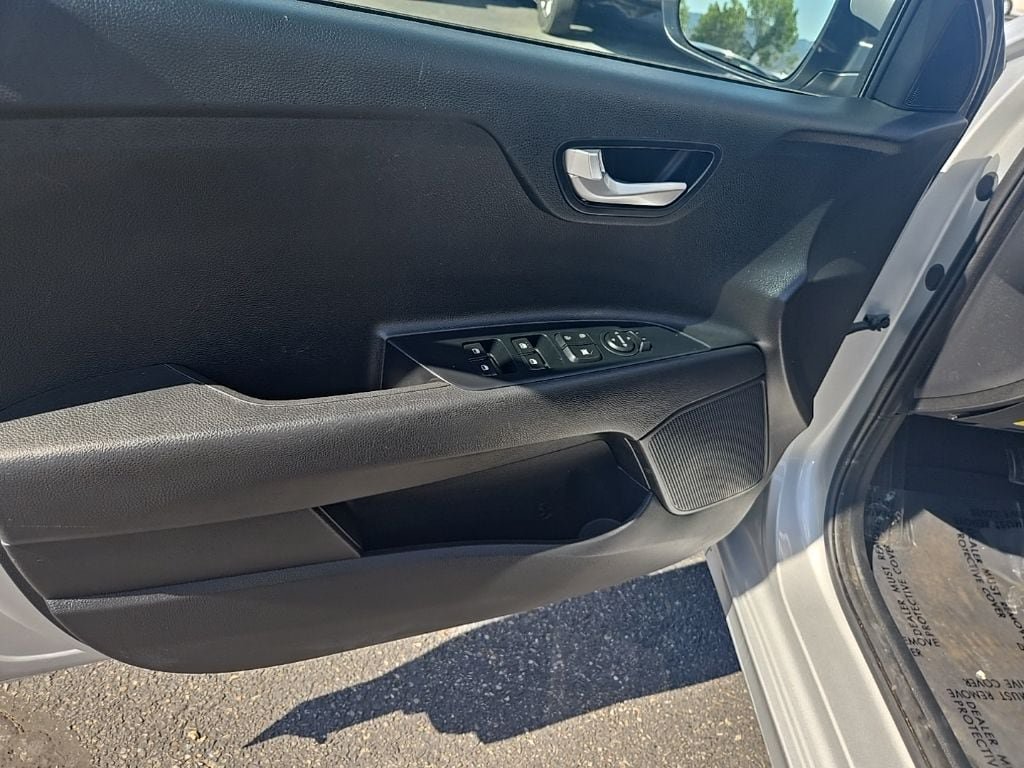Used 2022 Kia Rio LX FWD image 9