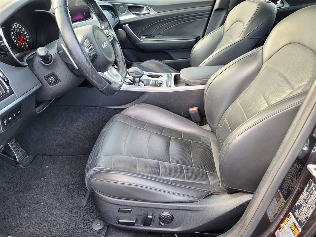 Used 2023 Kia Stinger GT2 image 23