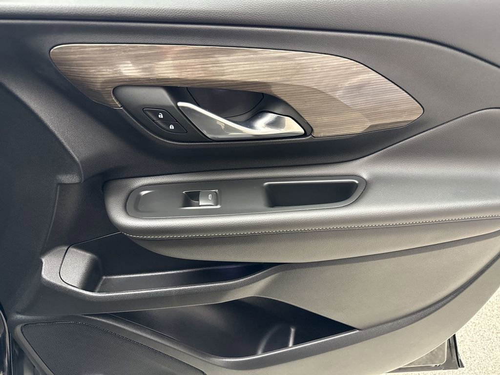 Certified 2023 GMC Terrain Denali w/ Black Diamond Edition image 21