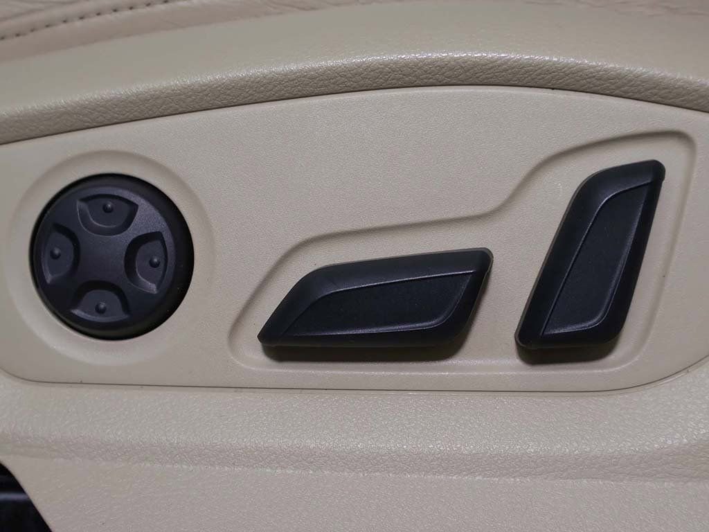 Used 2017 Audi Q7 3.0T Premium Plus w/ Premium Plus Package image 32