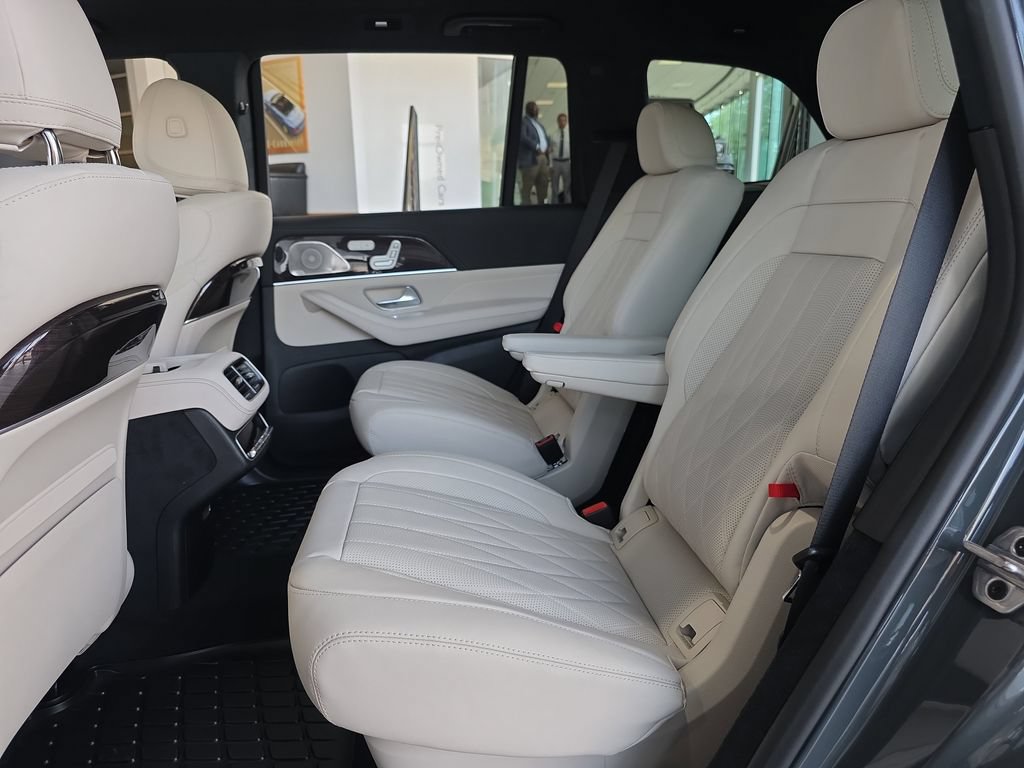 New 2026 Mercedes-Benz GLS 63 AMG 4MATIC image 10