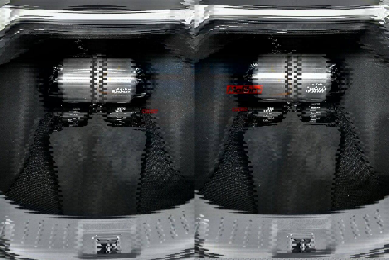 Used 2019 Nissan GT-R Premium w/ Premium Interior Package image 17