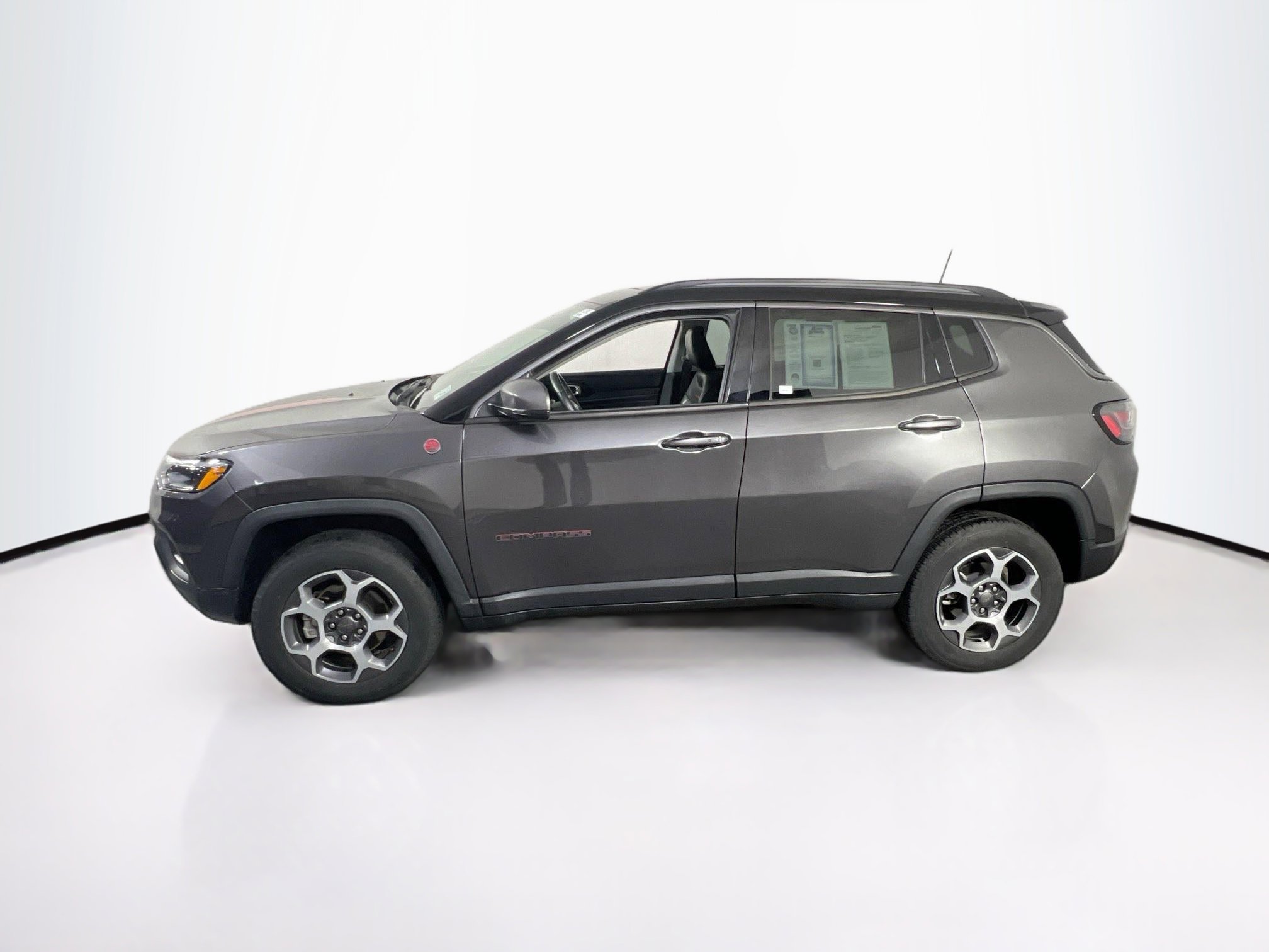 Used 2022 Jeep Compass Trailhawk w/ Trailhawk Elite Group image 8