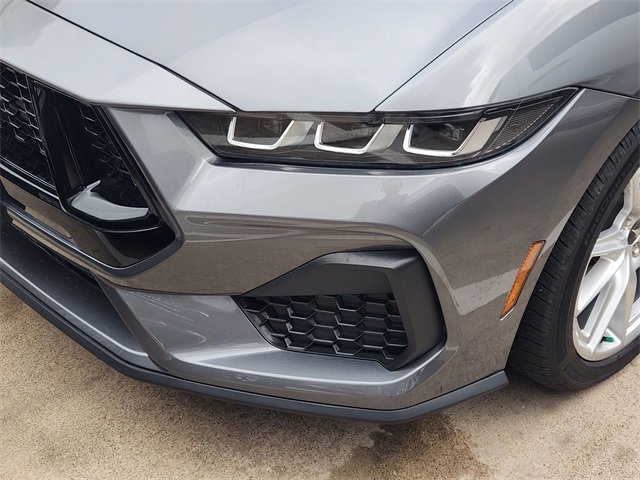 Used 2025 Ford Mustang GT Premium RWD image 16