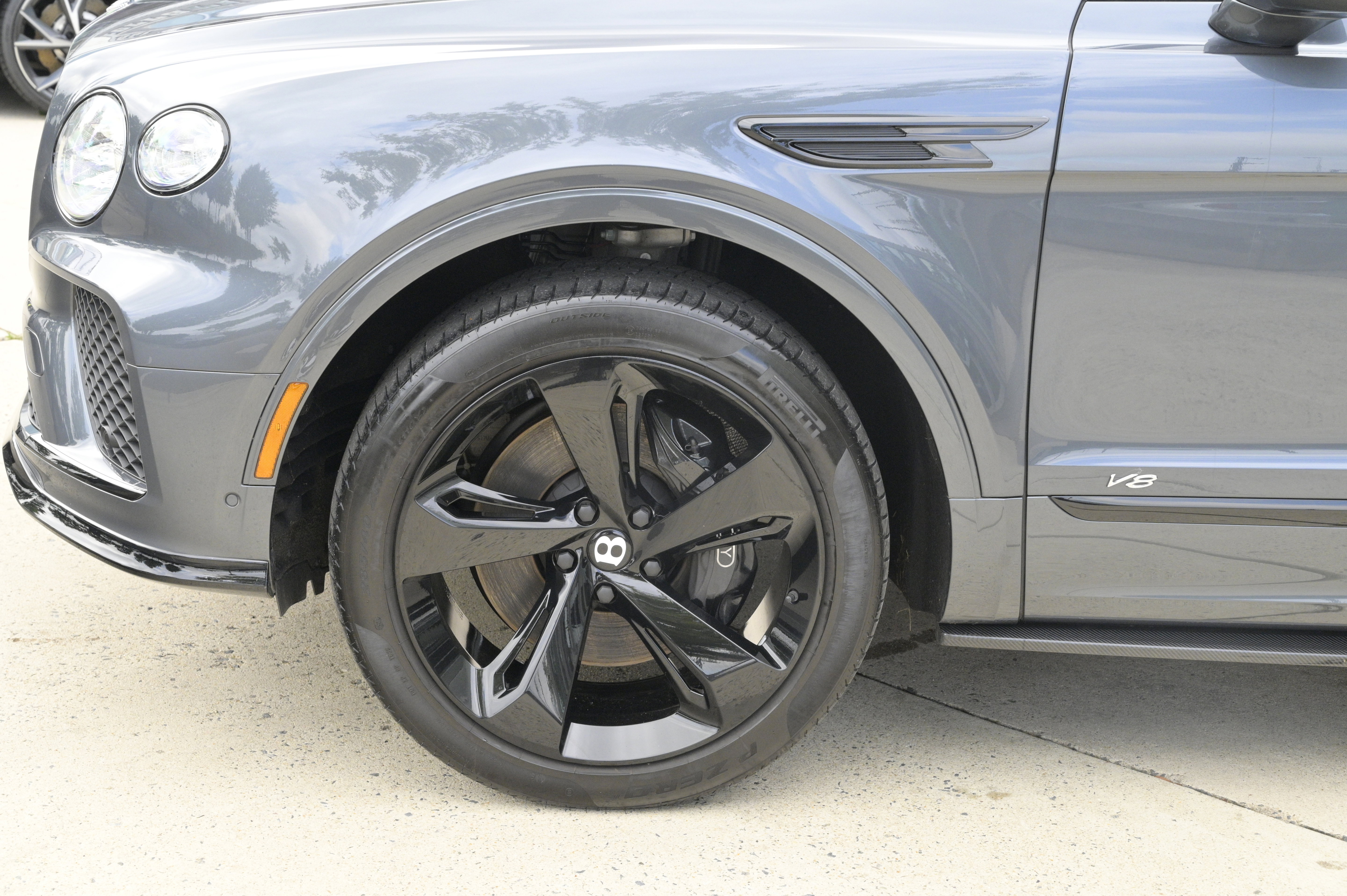 Used 2021 Bentley Bentayga AWD/4WD image 9