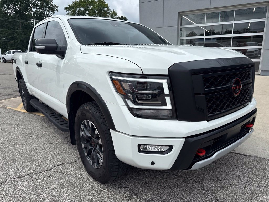 Used 2024 Nissan Titan PRO-4X w/ Pro-4x Convenience Package AWD/4WD image 13