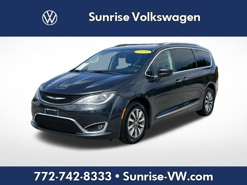Used 2020 Chrysler Pacifica Touring-L Plus FWD image 1