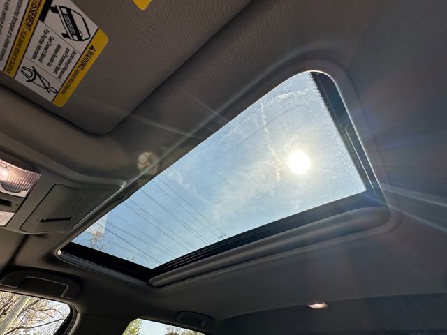 Used 2024 Nissan Frontier SL w/ Technology Package RWD image 27