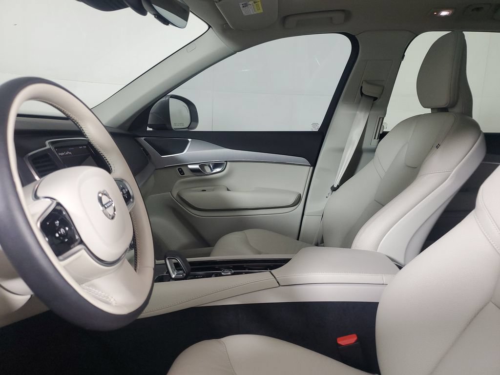 Certified 2025 Volvo XC90 B5 Core w/ Protection Package AWD/4WD image 21