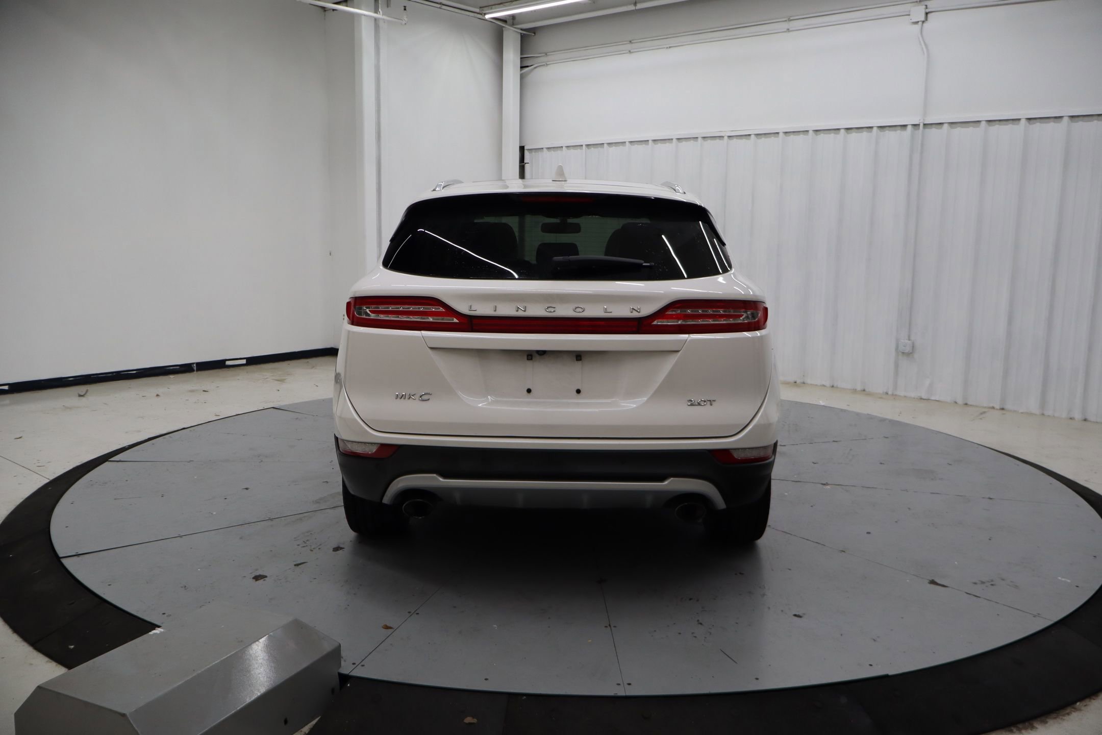 Used 2017 Lincoln MKC Reserve FWD image 6