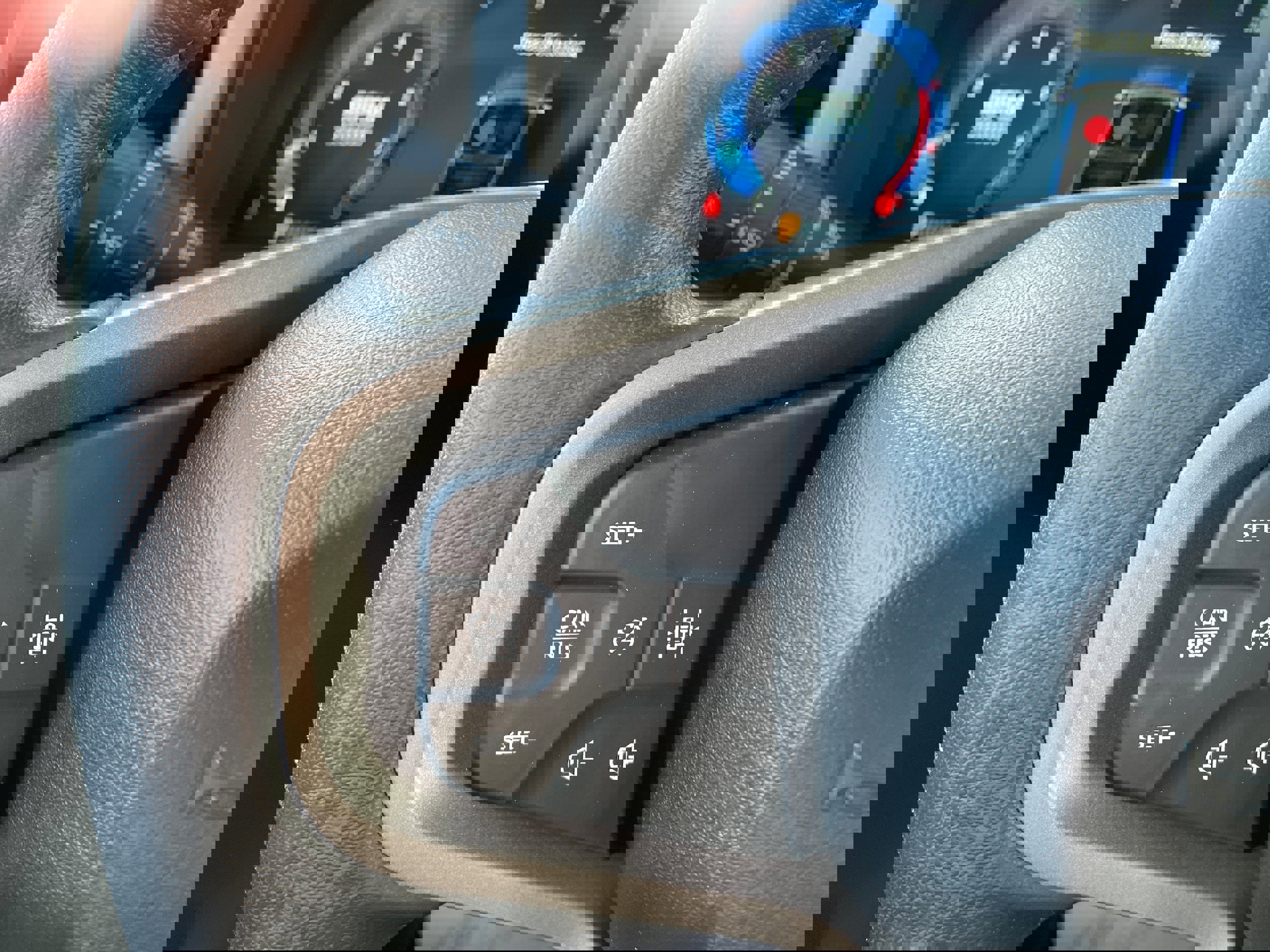 Used 2025 Ford Bronco Badlands image 14