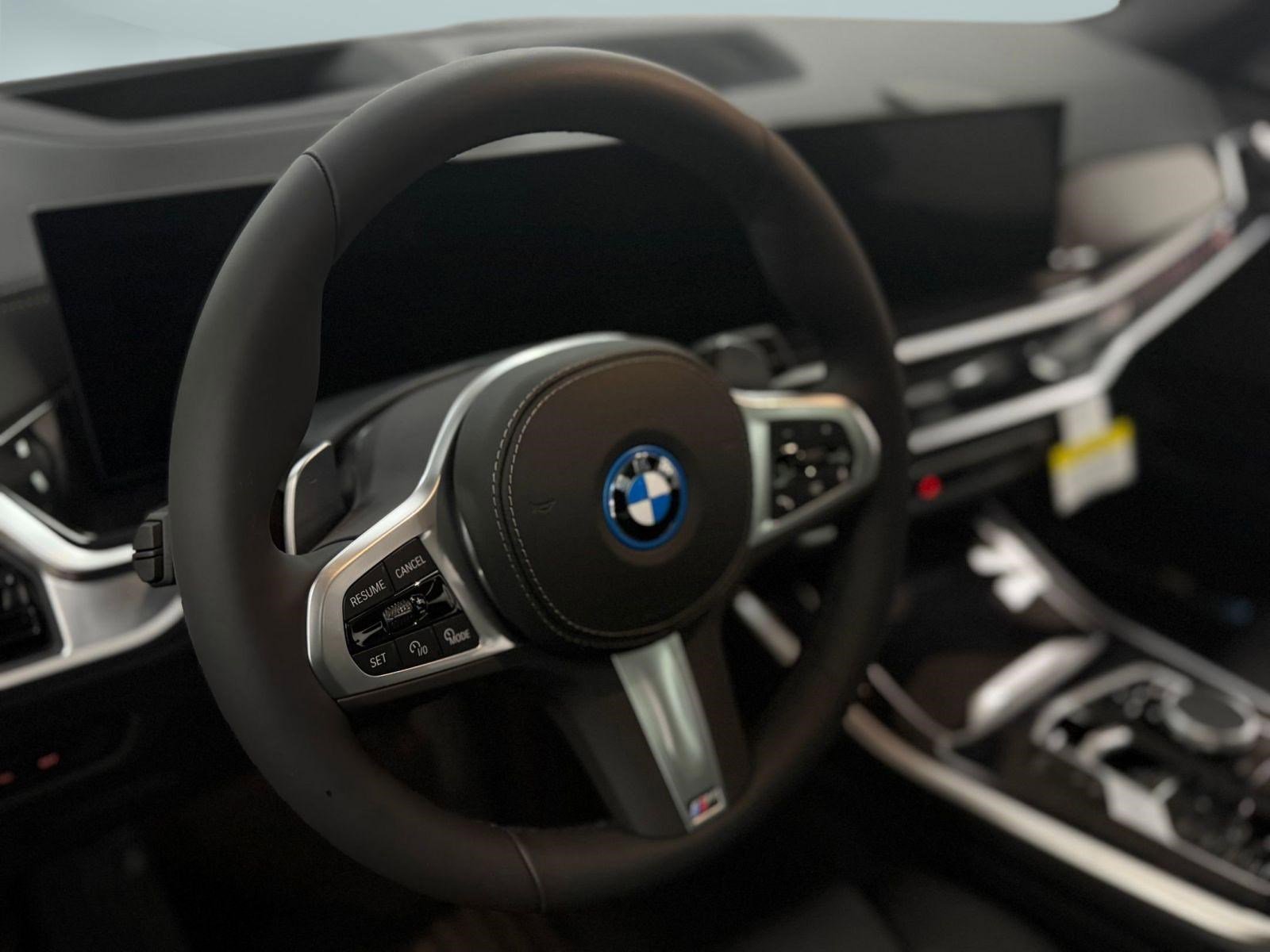 New 2026 BMW X5 xDrive50e w/ M Sport Package image 17