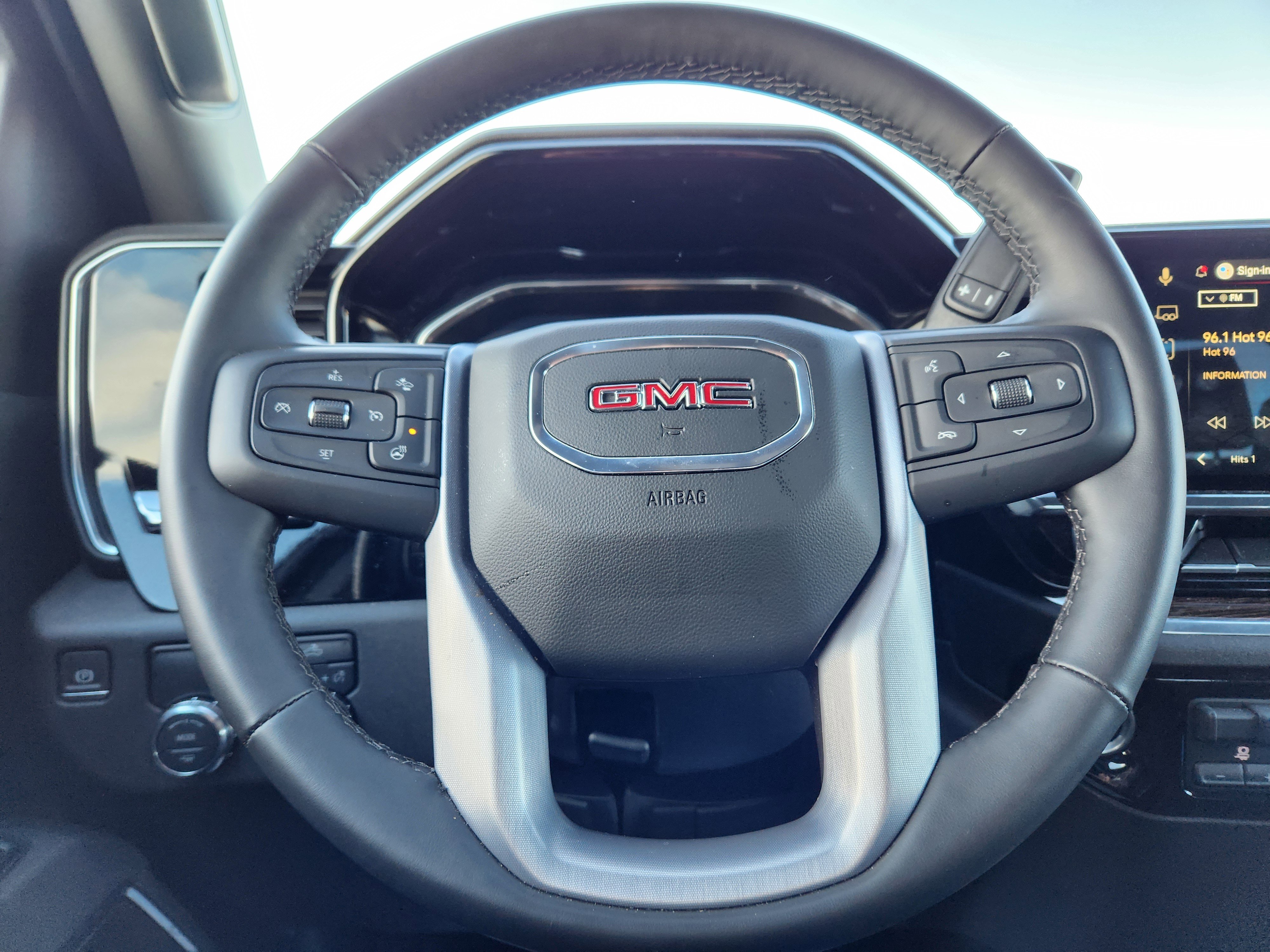 New 2025 GMC Sierra 1500 SLE image 15