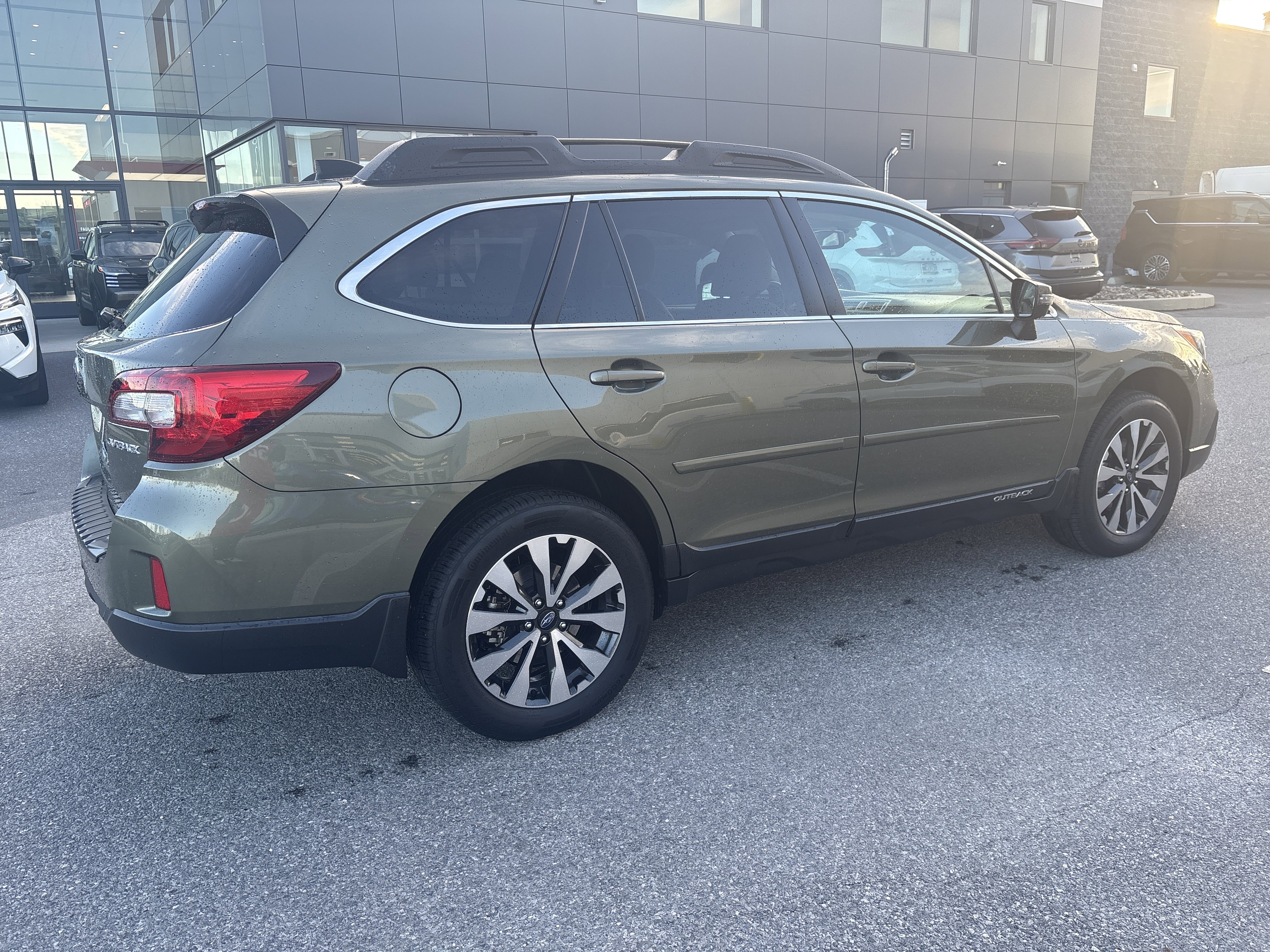 Used 2016 Subaru Outback 2.5i Limited image 6