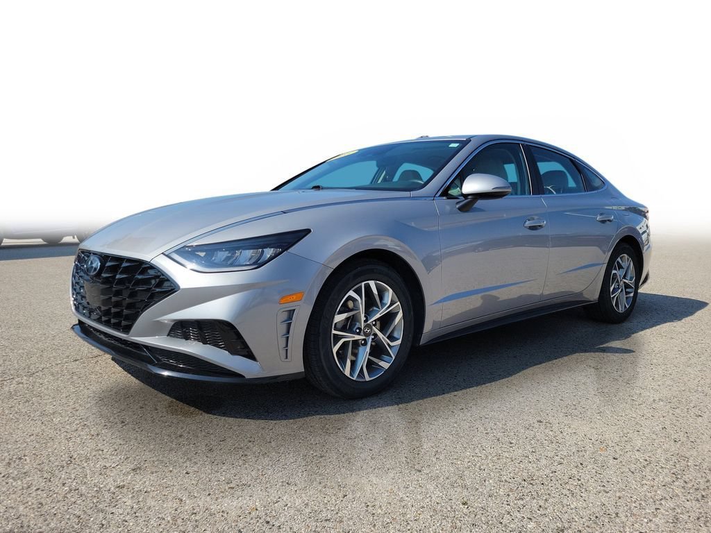 Used 2023 Hyundai Sonata SEL FWD image 2