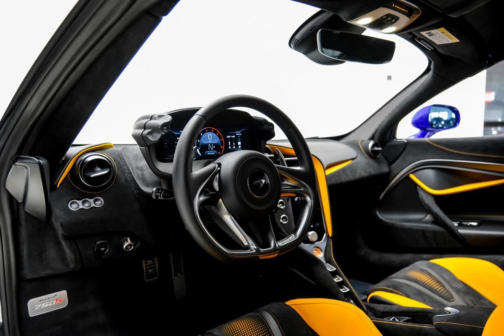 Used 2026 McLaren 750S Spider RWD image 9