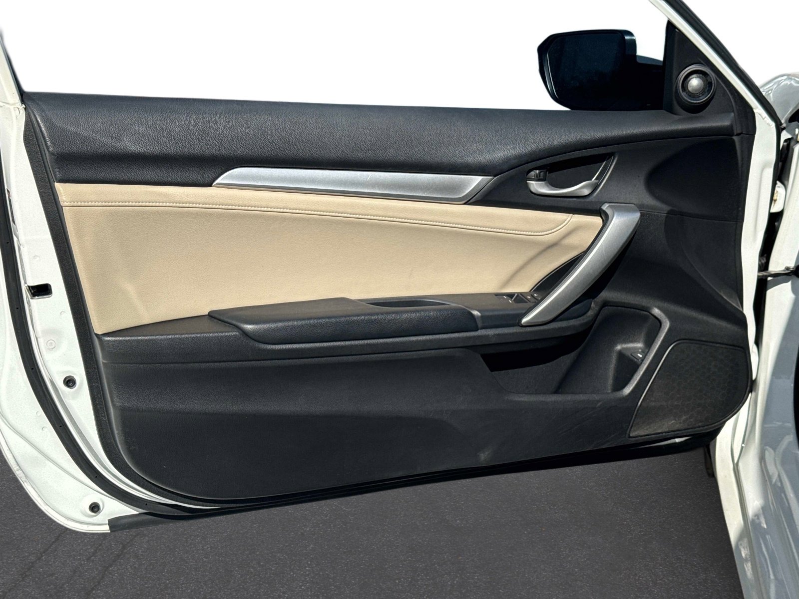 Used 2017 Honda Civic EX-L image 11