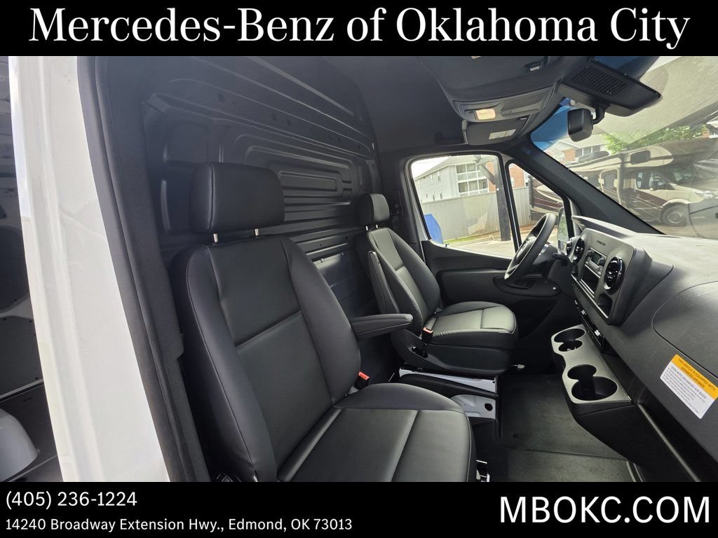 Used 2026 Mercedes-Benz Sprinter 2500 image 14