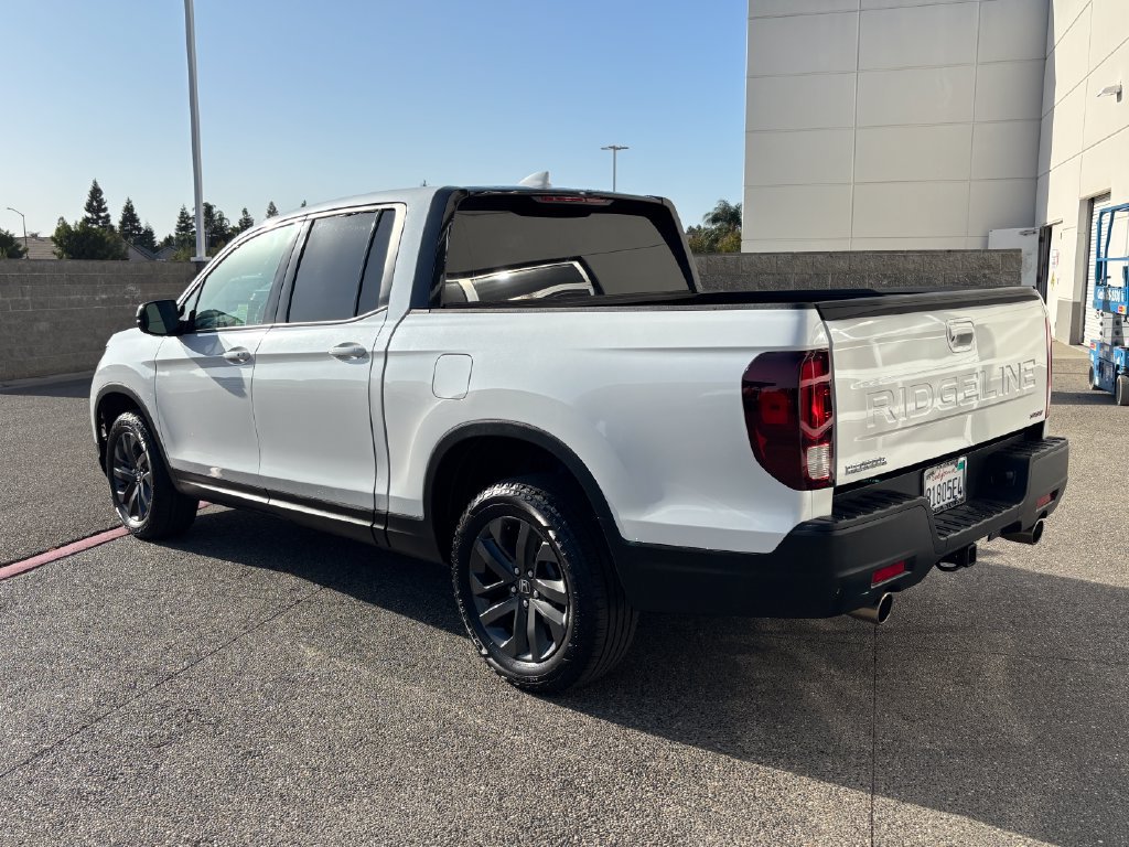 Used 2025 Honda Ridgeline Sport image 7