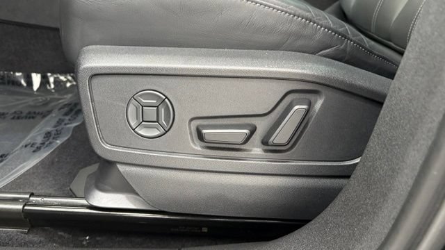 Used 2025 Audi Q5 Premium Plus AWD/4WD image 13