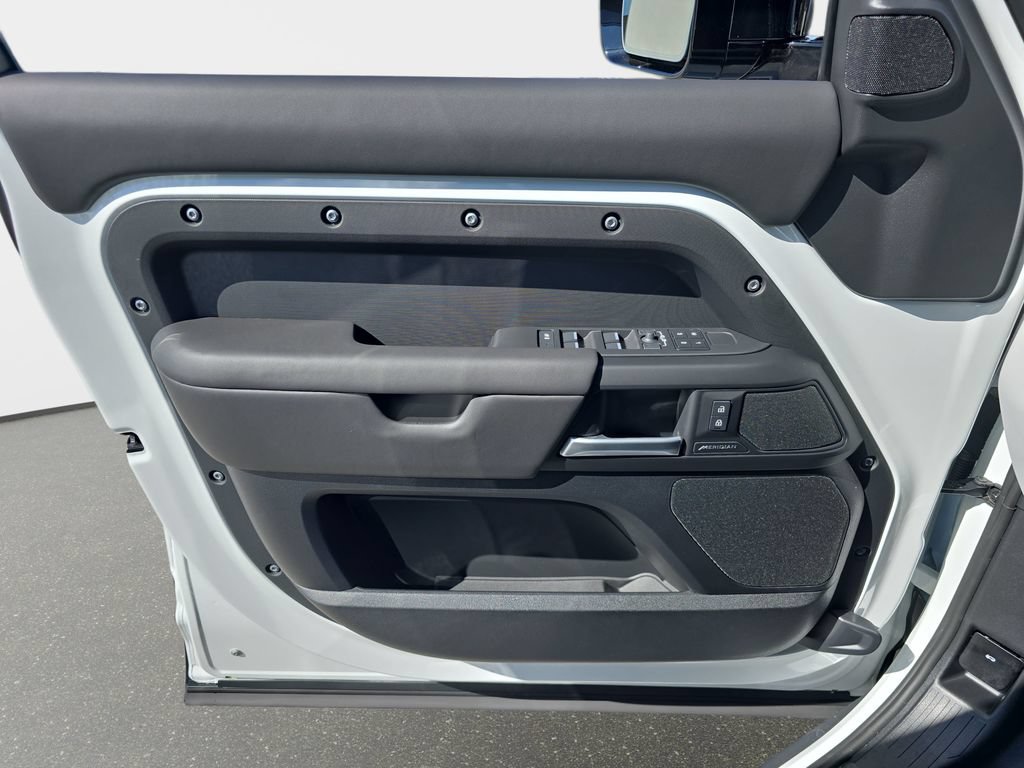 New 2026 Land Rover Defender 110 S AWD/4WD image 27