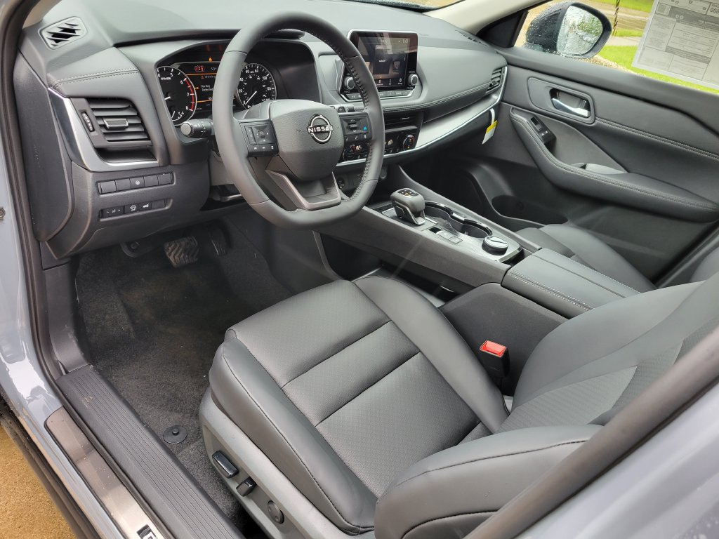 New 2026 Nissan Rogue Dark Armor AWD/4WD image 6