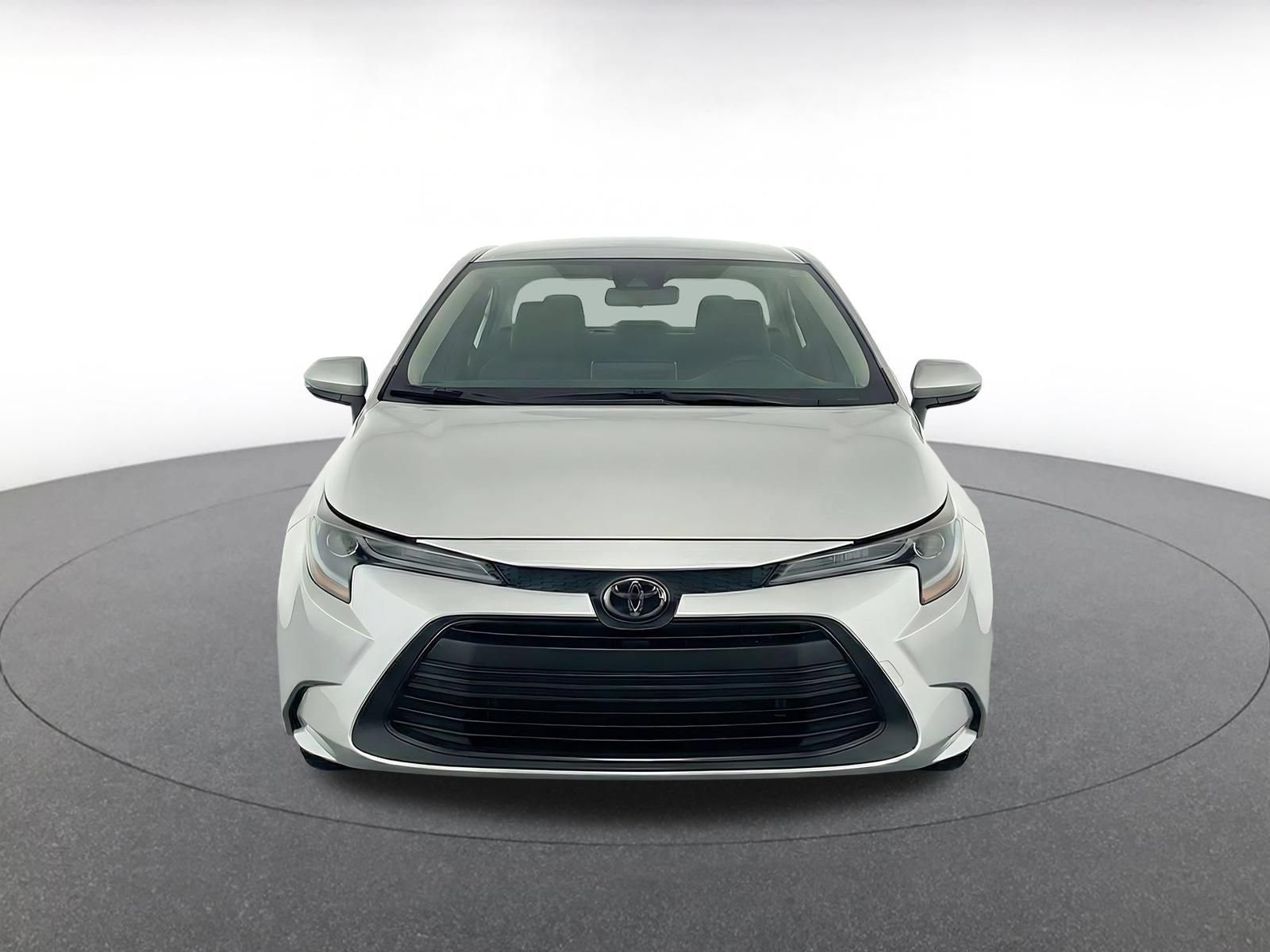 Used 2025 Toyota Corolla LE FWD image 7