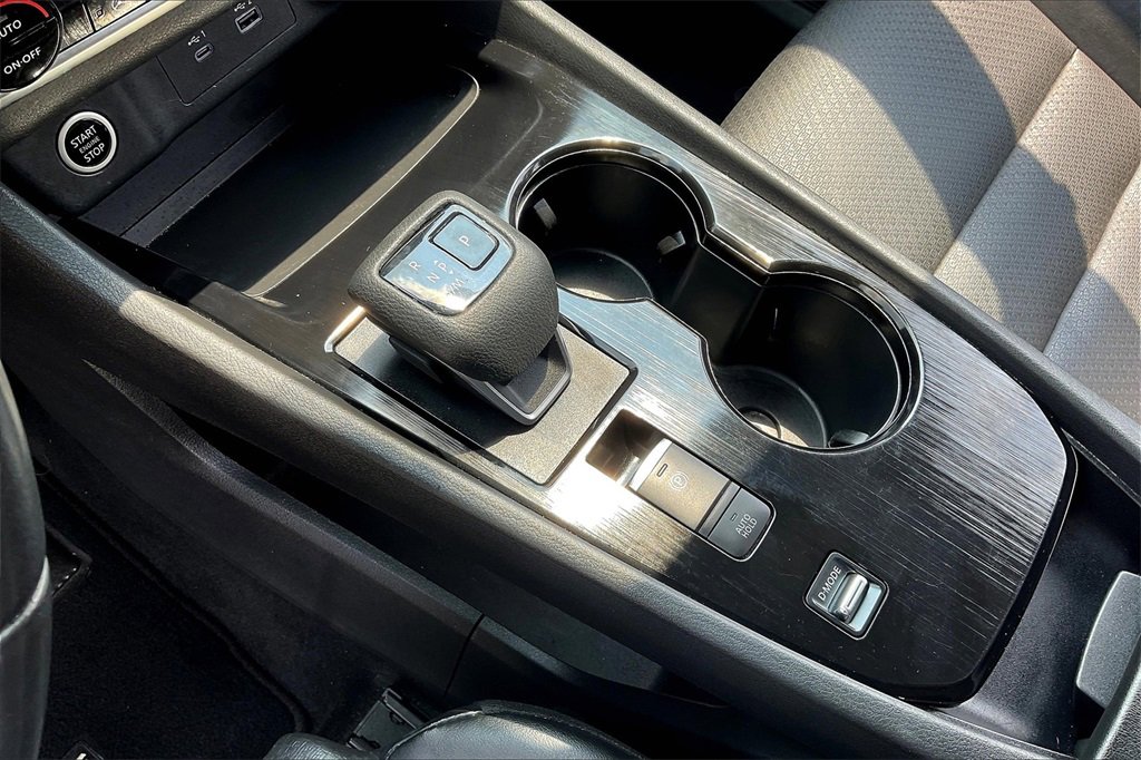 Used 2021 Nissan Rogue SV w/ Premium Package image 16