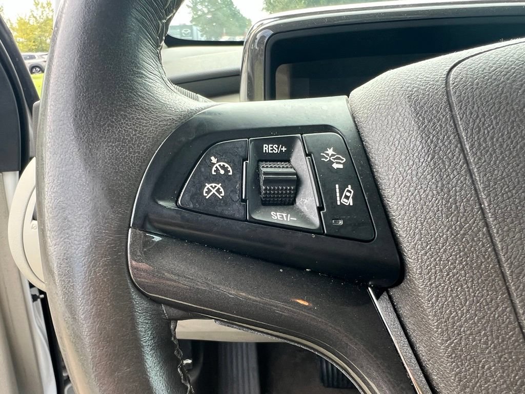 Used 2015 Chevrolet Volt Premium w/ Premium Trim Package FWD image 24
