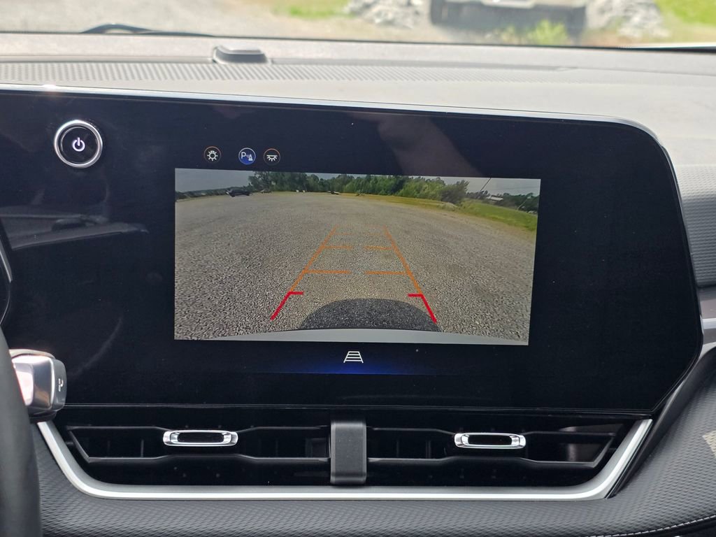 Used 2025 Chevrolet Equinox LT FWD image 23
