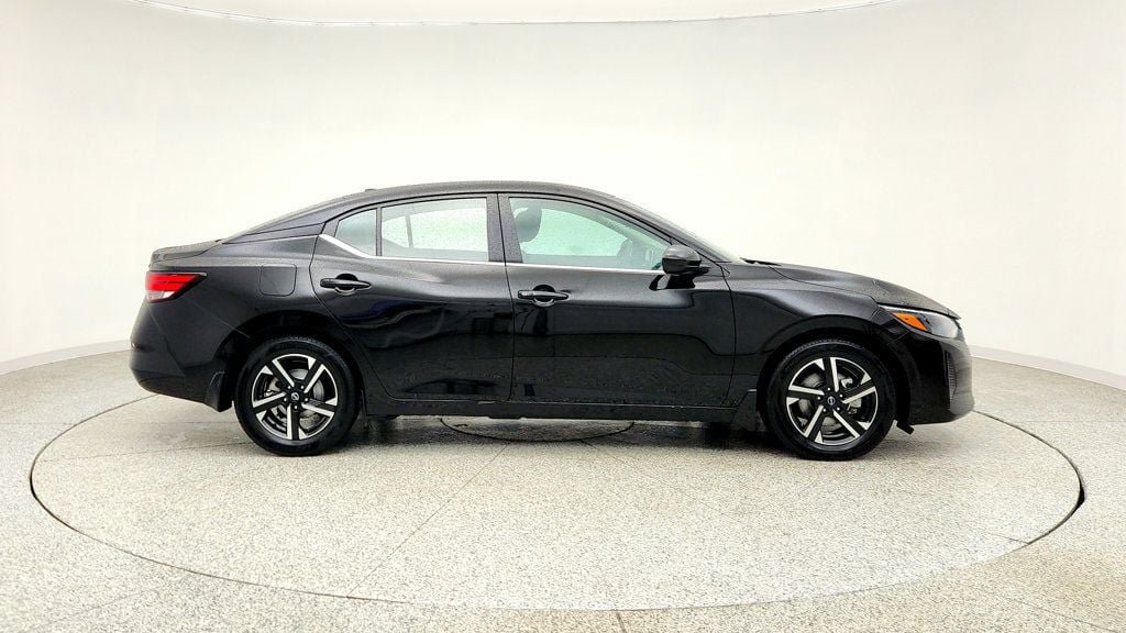 Used 2024 Nissan Sentra SV FWD image 4