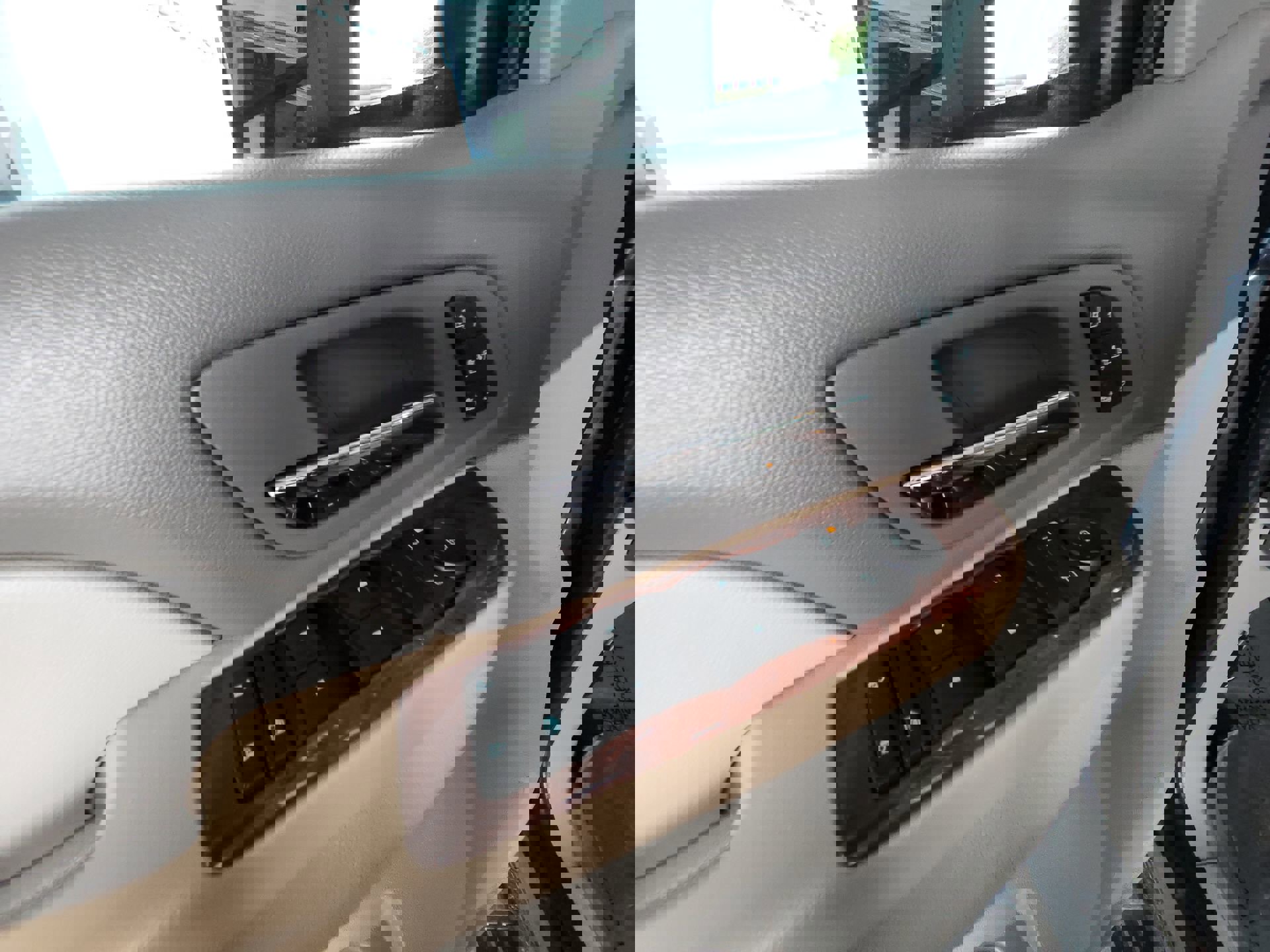 Used 2012 Chevrolet Silverado 2500 LTZ w/ LTZ Plus Package image 15