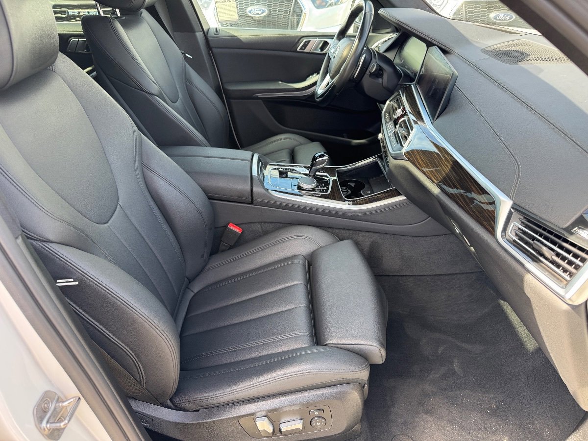 Used 2019 BMW X5 xDrive40i w/ Premium Package 2 AWD/4WD image 18