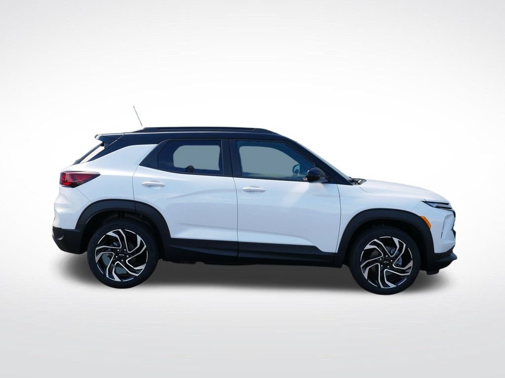 New 2026 Chevrolet TrailBlazer RS w/ Convenience Package AWD/4WD image 2