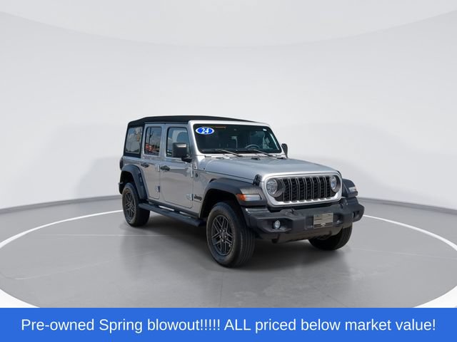 Used 2024 Jeep Wrangler Unlimited Sport AWD/4WD image 2